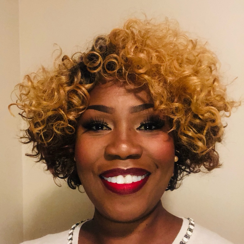 Meet your Posher, Sharon